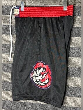 Mitchell & Ness Toronto Raptors Throwback NBA Basketball Shorts Men’s Small